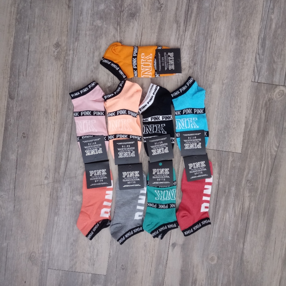 🎄Victoria's Secret socks 9 pair 35.00🎁 - Picture 7 of 8